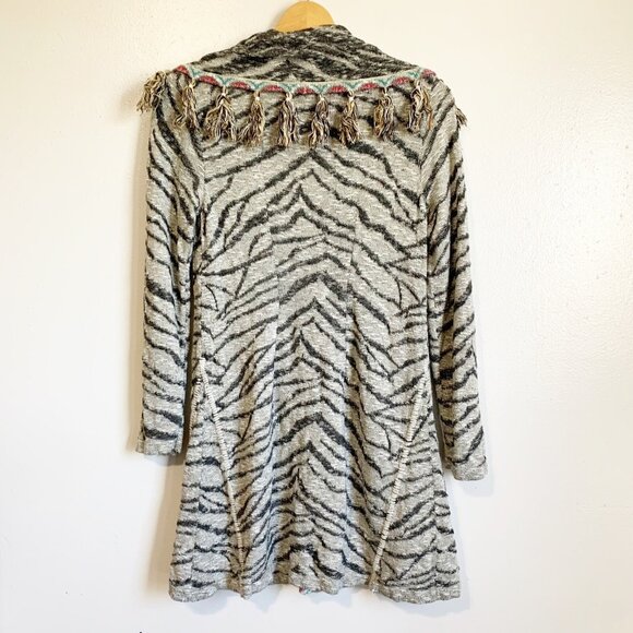 Soft Surroundings Zebra Print Cardigan Size XS Fringe Oversized Boho Mob Wife - Picture 11 of 12